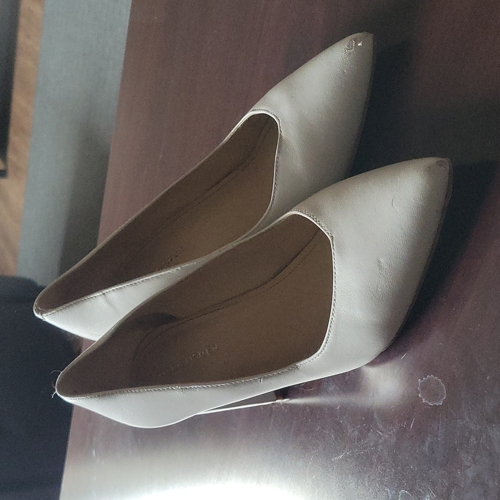 Marc Fisher White Heels